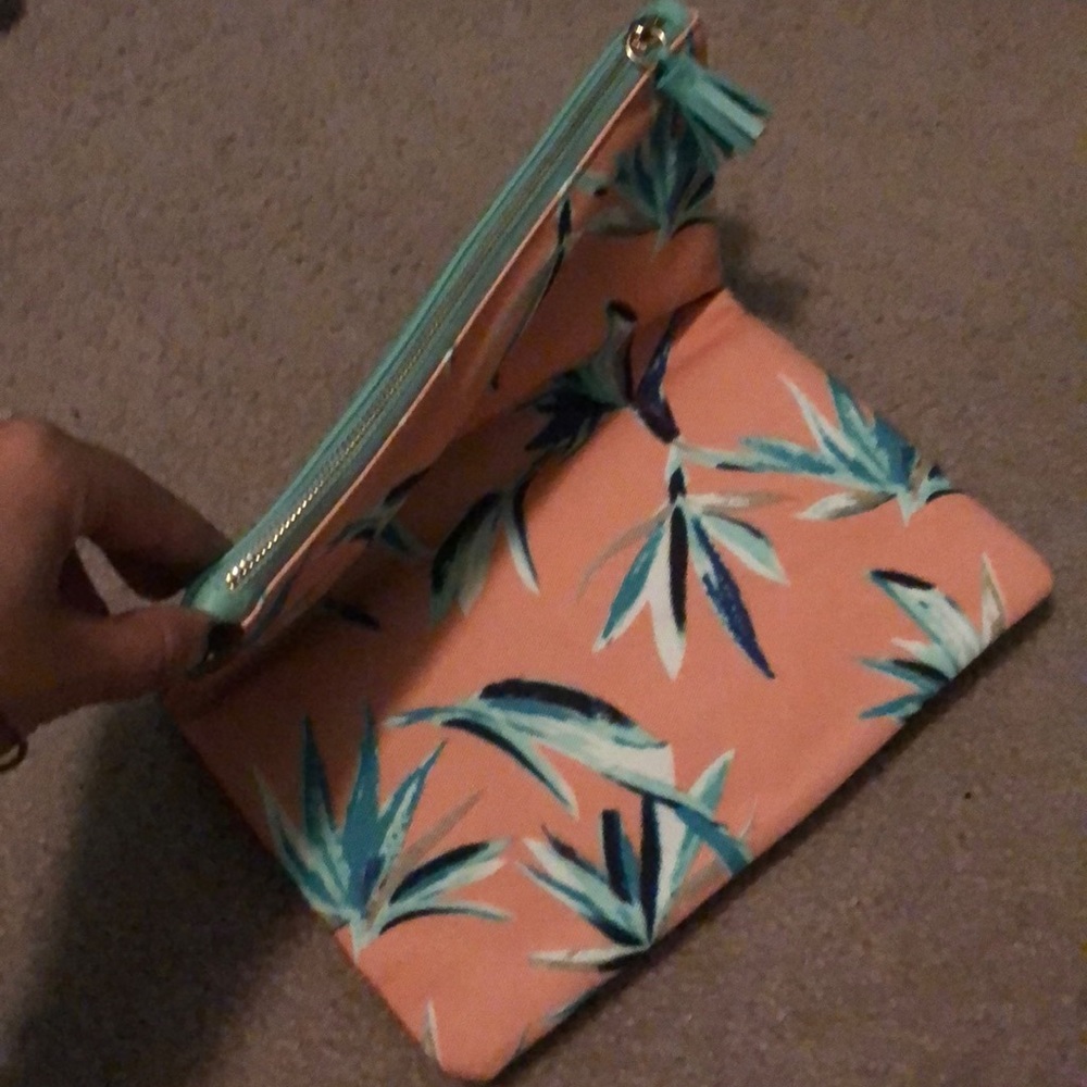 Handbag - Picture 5 of 6